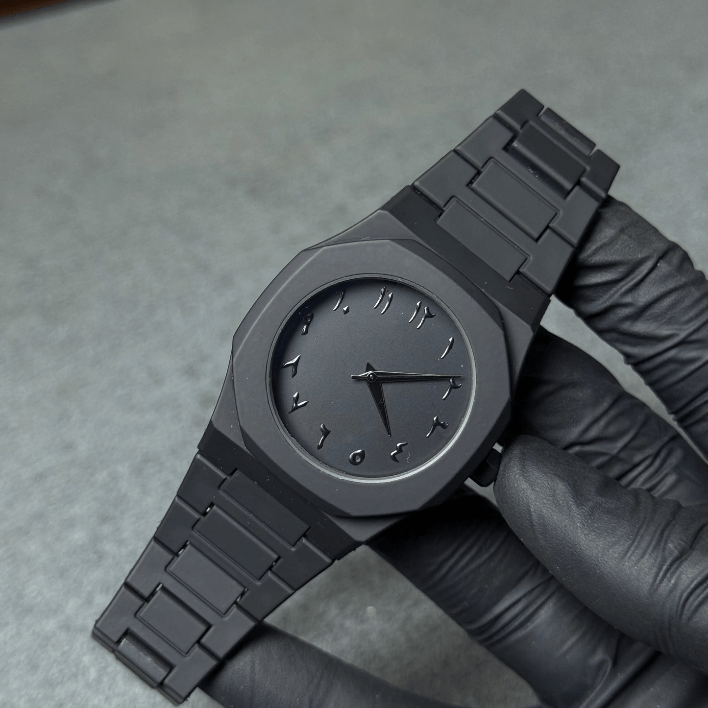 Black Arabic Aura Watch